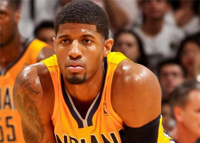 现报以热烈 现报以热烈